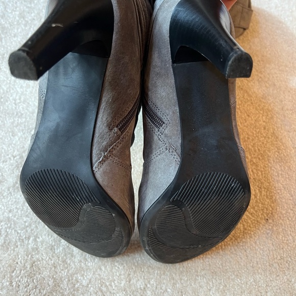 Blake Scott Gray Suede Slouch Boots - Picture 4 of 5